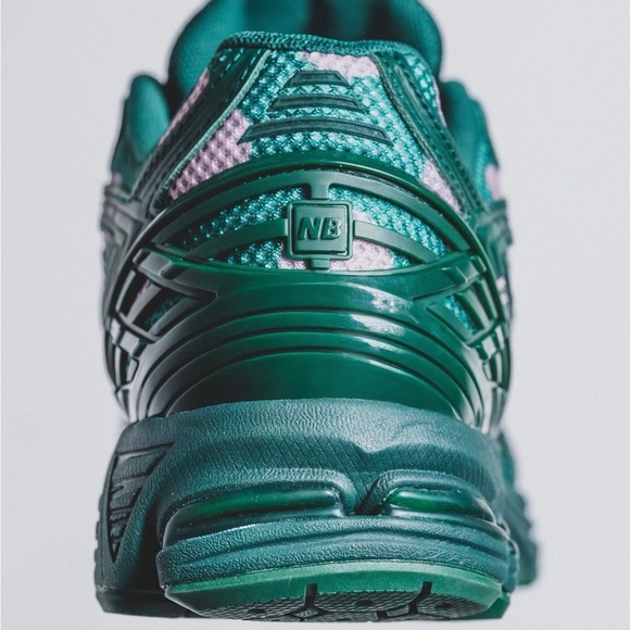 COPY - New balance “marsh green” 1906 - Picture 2 of 3